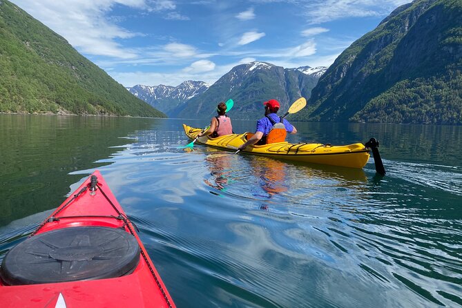 Fjord paddle in Hellesylt - Half Day Kayaking Tour - Getting comfortable in a stable kayak