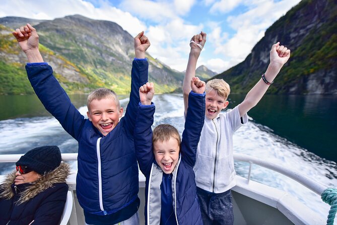 Fjord Sightseeing Tour by Boat in Geiranger - A close look at Geirangerfjord from the harbor