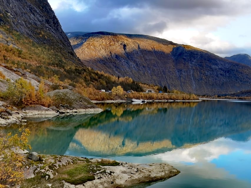 Flåm Flexible Tour with Stegastein, cruise and train include - From Bergen to Voss, where the day gets moving
