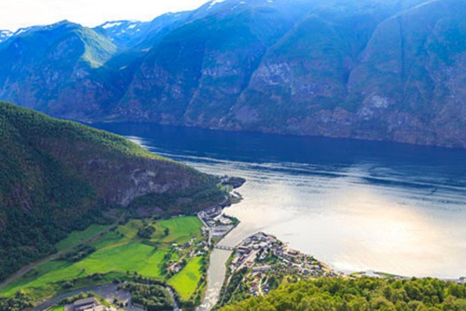 Flam: The Spectacular Stegastein Viewpoint Tour (Small Group) - Key points at a glance