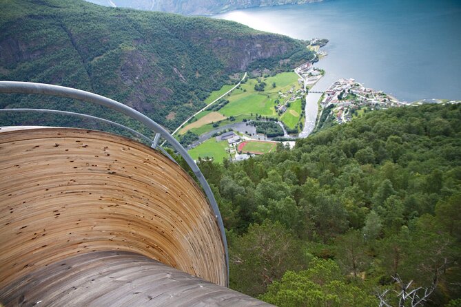 Flåm Tour: Borgund Stave Church, Lærdal & Stegastein - Lærdal gives you 15 minutes to stretch your legs