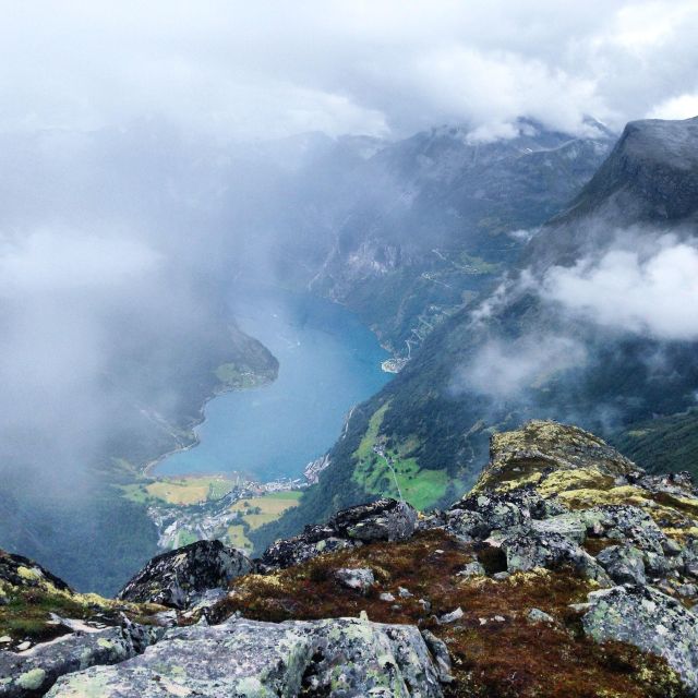 From Ålesund: Round Trip Fjord Cruise to Geirangerfjord - Three hours in Geiranger