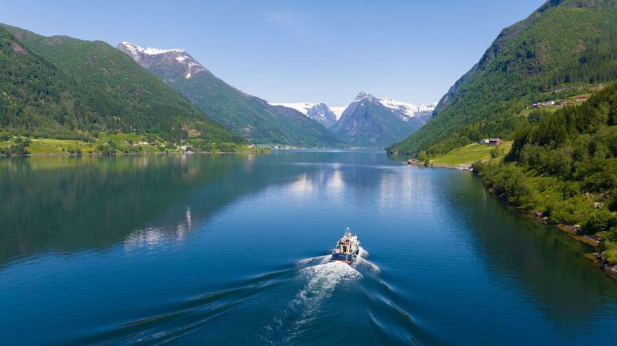 From Balestrand: Guided Fjord & Glacier Tour to Fjærland - 13:25 arrival and the short bus transfer