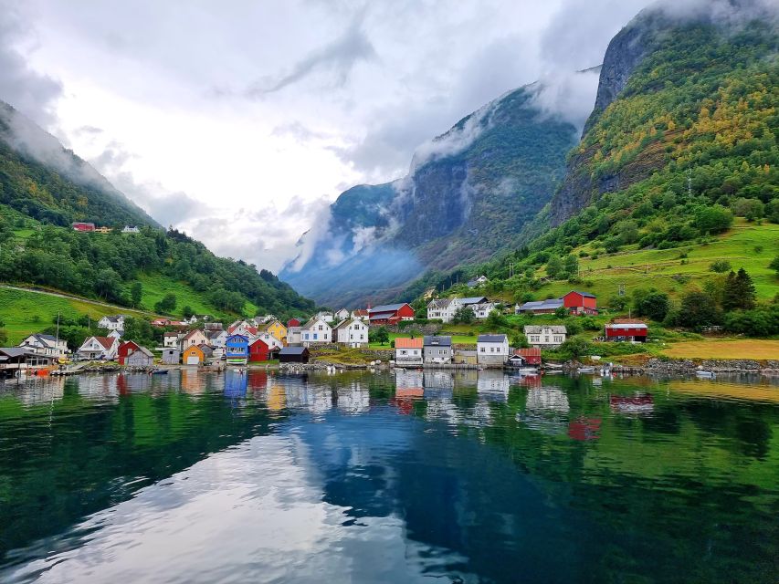 From Bergen: Flam Full-Day Cruise to Sognefjord - Round trip or one way: choose the right shape