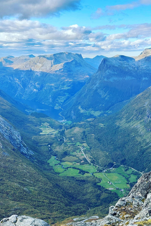 From Geiranger: Dalsnibba & Eagle Road Private Tour & Picnic - What the $292 price really buys you