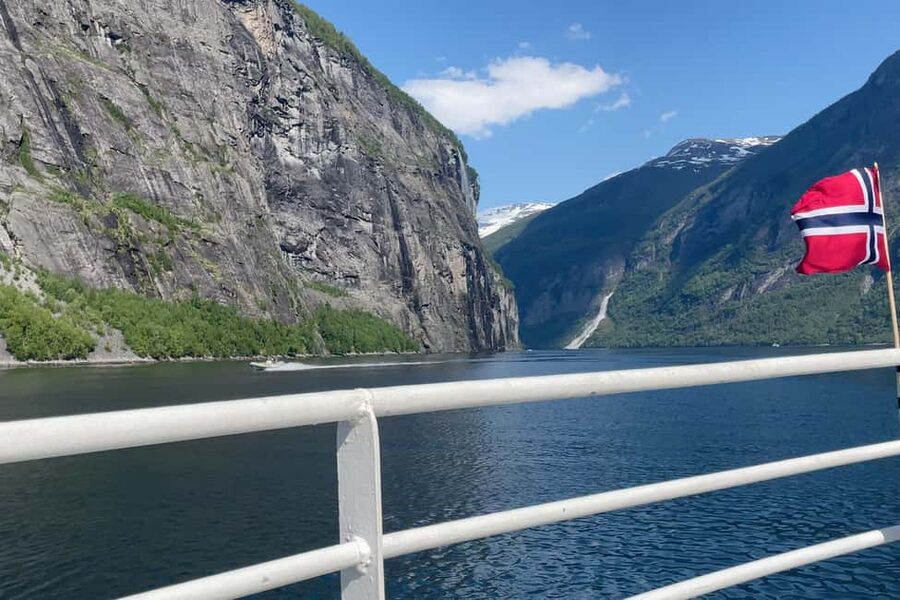 From Geiranger: Geiranger Fjord Tour with Stop in Hellesylt - Should you book the Geirangerfjord and Hellesylt trip?