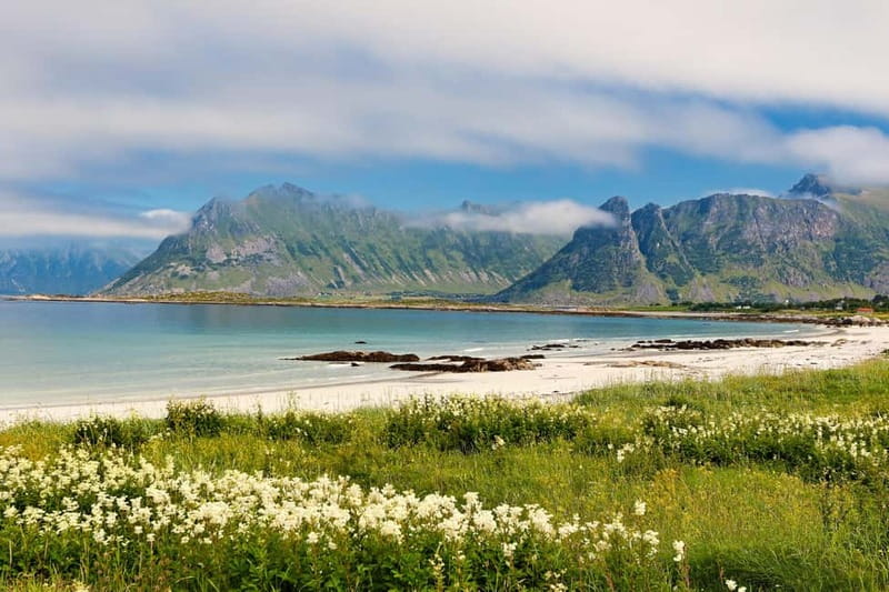 From Svolvaer: 2-Day Lofoten Highlights Photo Tour - Why two days matters in winter Lofoten