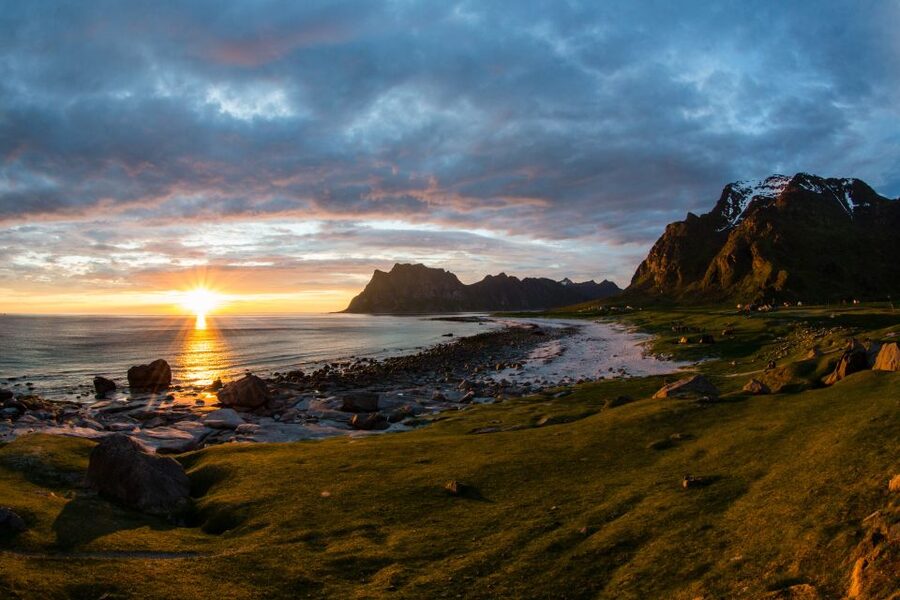 From Svolvær: Midnight sun tour with a photographer - Key points to know before booking