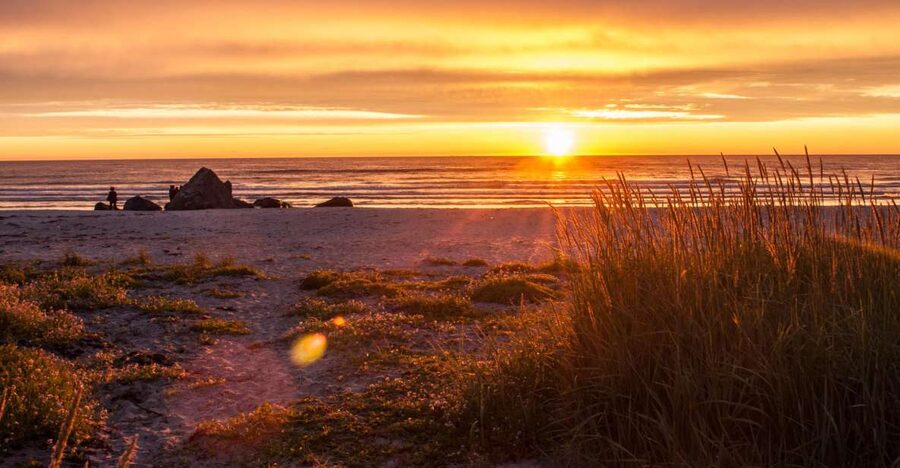 From Svolvær: Midnight sun tour with a photographer - Why the midnight sun changes the whole outing