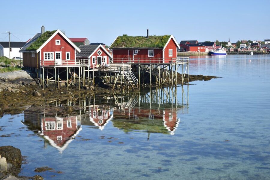 From Svolvaer: Private Lofoten Islands Tour with Transfer - Seven and a half hours from Svolvaer to West Lofoten
