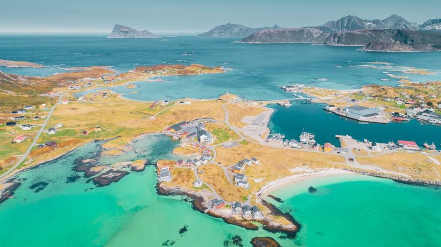 From Tromsø: Kayak trip with lunch and sauna at Sommarøy - Key points at a glance