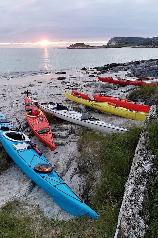 From Tromsø: Sea Kayaking Tour at Sommarøy with Transfer - First paddle: 45 to 60 minutes among the islands