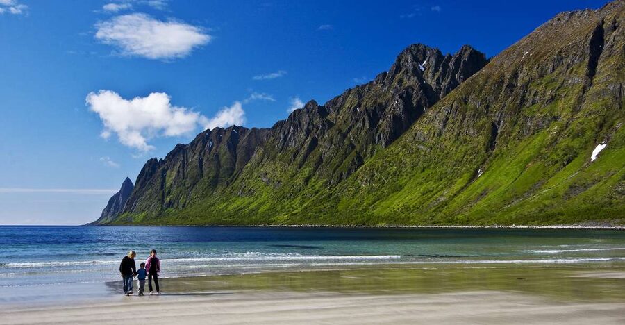 From Tromsø: Self-Guided Fjord Tour to Senja and Local Lunch - Starting at Prostneset with bus 930