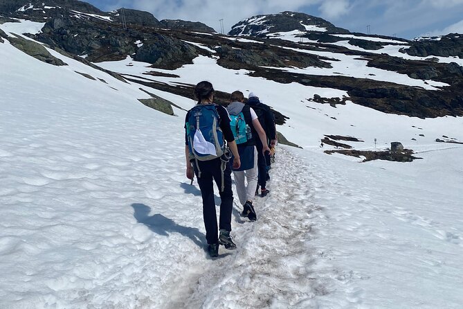 Full Day Hiking Adventure from Bergen to Trolltunga - Lunch, snacks, and the food you must bring