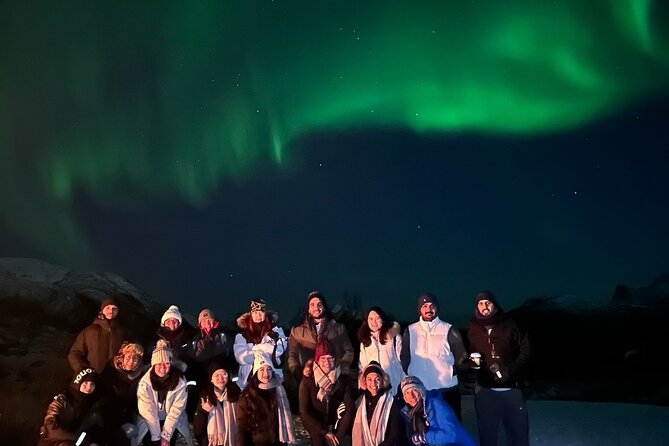 Full Night Magic of the Northern Lights in Tromso - Dress for minus 30°C, not for a city evening