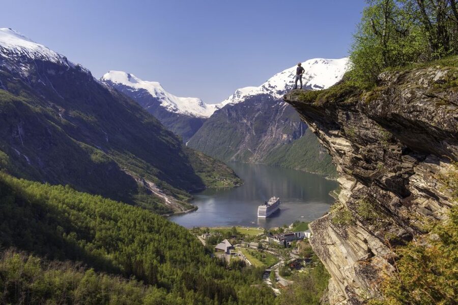 Geiranger: Dalsnibba, Flydalsjuvet, Eagle Bend & Fjords Tour - Key points at a glance