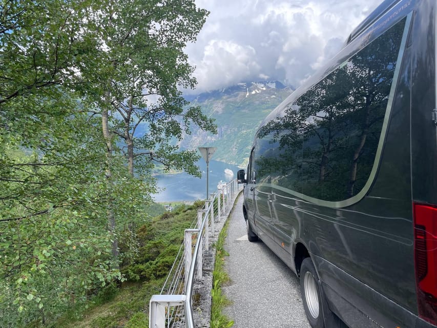 Geiranger Dalsnibba: mini bus tour - Geiranger to Dalsnibba in two useful hours