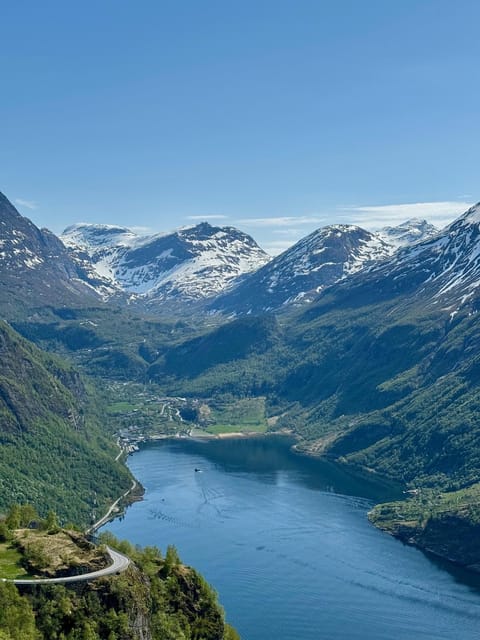 Geiranger Dalsnibba: mini bus tour - The main reward at Dalsnibba viewpoint