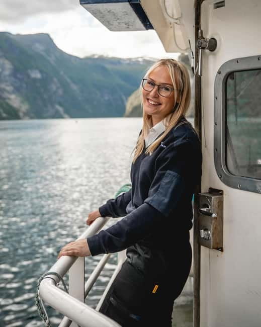 Geiranger: Fjord and Waterfalls Sightseeing Boat Trip - The First Views of Geirangerfjord