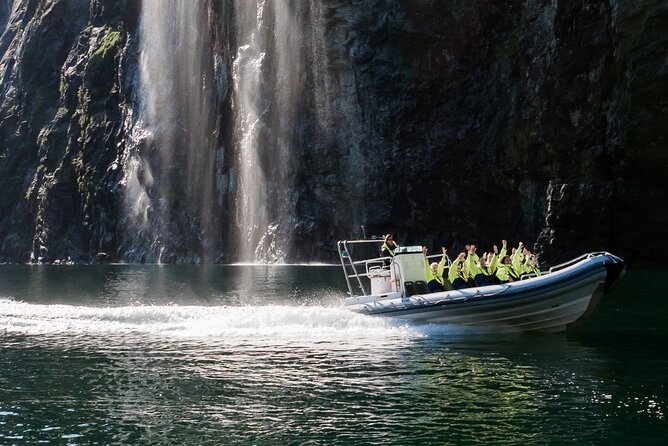 Geiranger: RIB Fjordsafari Geirangefjord - Why a RIB is a good way to see Geirangerfjord