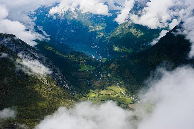 Geiranger Shore Excursion: Mt. Dalsnibba and Eagle Road - Key points at a glance