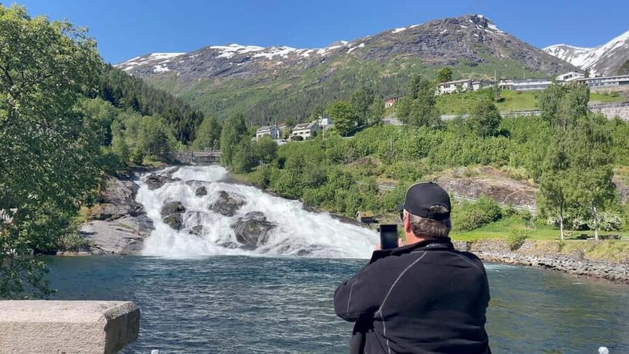 Geiranger to Ålesund Bus Tour (one way) - Who will enjoy this most