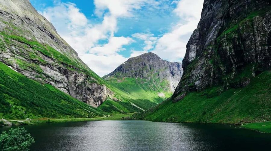Geiranger to Ålesund Bus Tour (one way) - The Geirangerfjord start and Eagle Road