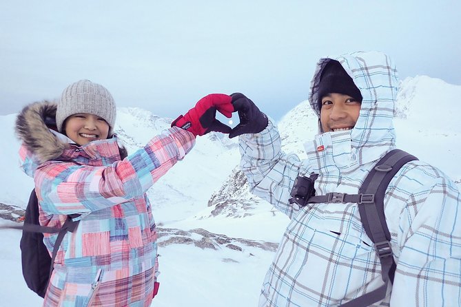 Guided easy snowshoeing with a visit to local café - Who should book this Tromsø snowshoe tour?