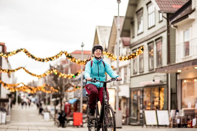 Guided EL-Bike tour in the city of Haugesund and Coastal path - Why an e-bike suits Haugesund