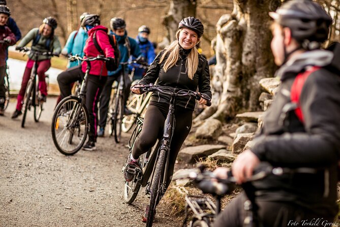 Guided EL-Bike tour in the city of Haugesund and Coastal path - Starting near Haugesund’s harbor
