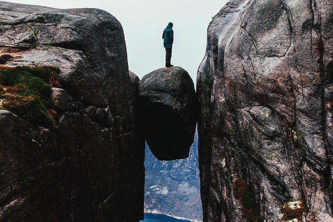 Guided hike to Kjerag and Kjeragbolten - Why Kjeragbolten demands respect