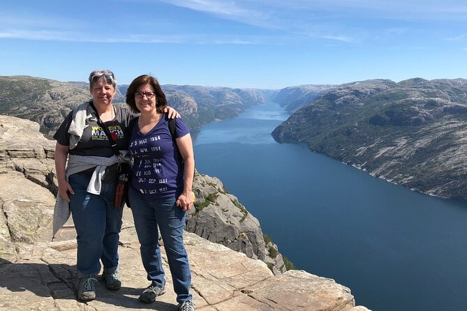 Guided hike to Pulpit Rock Preikestolen - What to bring for a nine-hour day