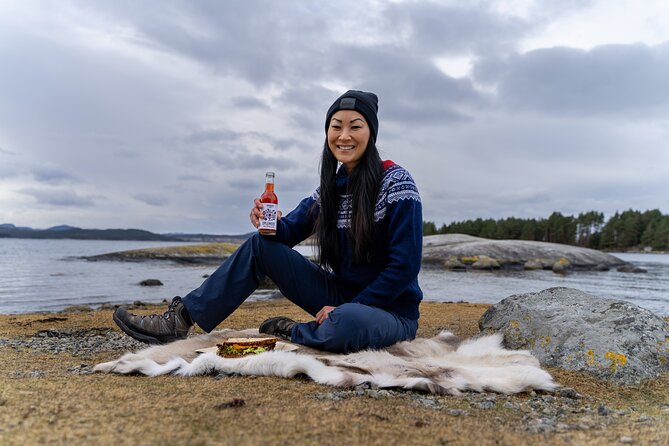 Guided Kayak Tour Bergen - Lunch on the coast, with waffles if you are lucky