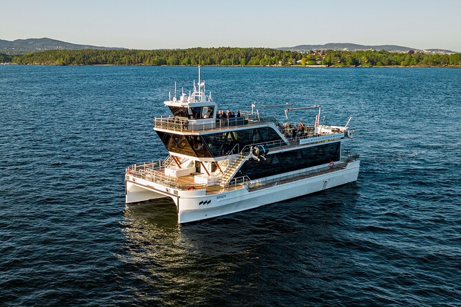 Guided Sightseeing Cruise on Oslofjord by Premium Silent Boat - A quiet start from central Oslo