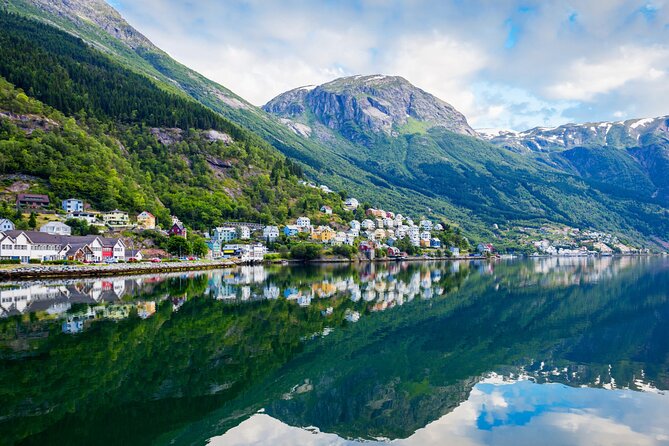Guided tour to Hardanger Fjord, Waterfalls and Ferry Crossing - Three waterfalls, each with a different character