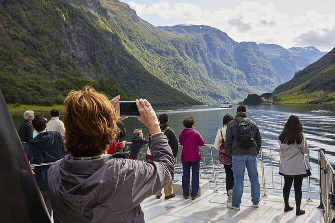 Guided Tour To Nærøyfjorden, Flåm And Stegastein - Viewpoint Cruise - The return drive is useful, but not glamorous