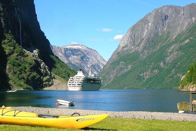 Guided tour - Viking Village, Nærøyfjord Cruise and Flåm Railway - Njardarheimr, a living Viking town