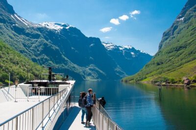 Guided tour – Viking Village, Nærøyfjord Cruise and Flåm Railway