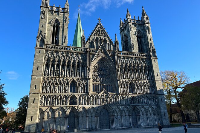 Half-Day Highlights of Trondheim by Bus and City Walk - Kristiansten Fortress and its view over the river