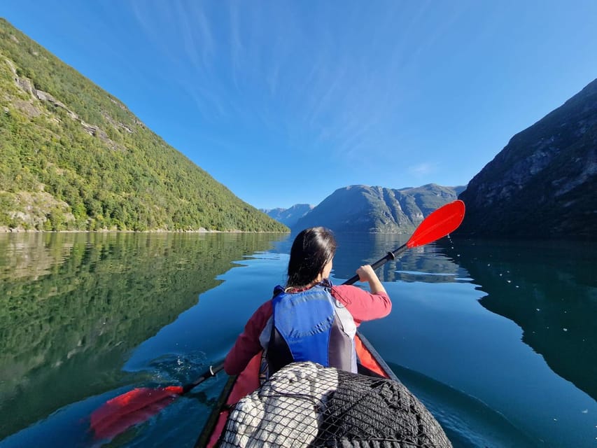 Hellesylt: Beginner-Friendly Fjord Kayaking Experience - Mountains, waterfalls, and the view of Helsetkopen