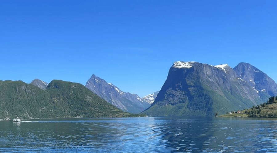 Hjørundfjord Fjord Cruise Afternoon Rountrip from Ålesund - How much value does the cruise offer?