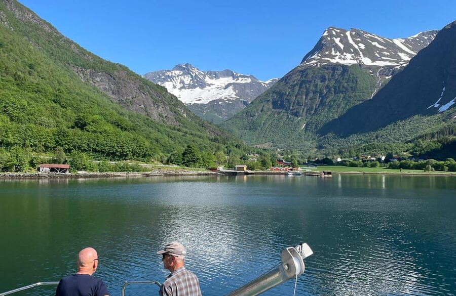 Hjørundfjord Fjord Cruise roundtrip from Ålesund - Setting out from central Ålesund