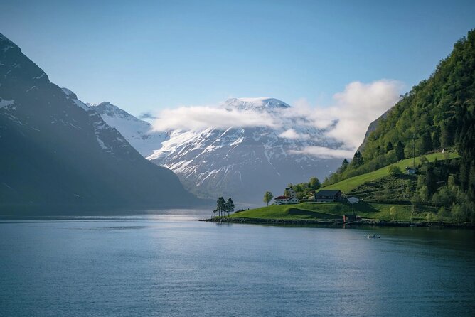 Hjørundfjord Fjord Tour Roundtrip from Ålesund - Trandal, Sæbø, and Urke from the water
