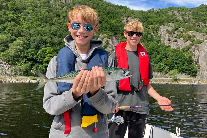 Inshore fishing in the Drangefjord - Watching for seals and the fjord’s older stories