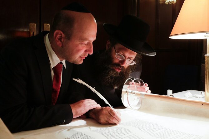 Jewish Heritage Tour in Oslo - The Royal Palace and the occupation years
