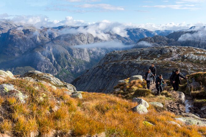 Kjerag Low-Season Hike + Packed Lunch - Three hours back down