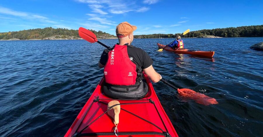Kristiansand: Scenic Double Sea Kayak Tour around Odderoya - Through Fiskebrygga and past the royal quay