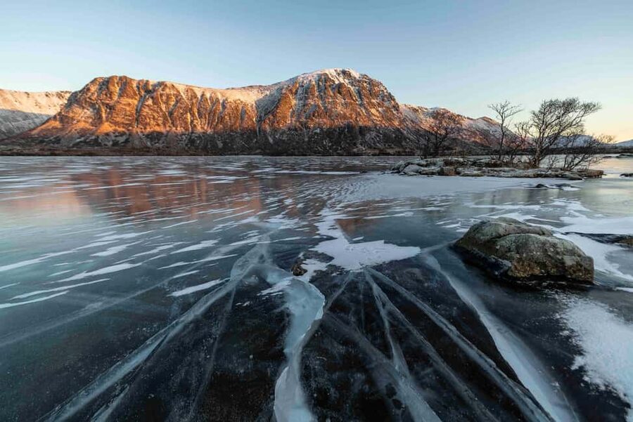 Lofoten: Half-Day Guided Tour with Photo Stops - Why a short Lofoten drive works well