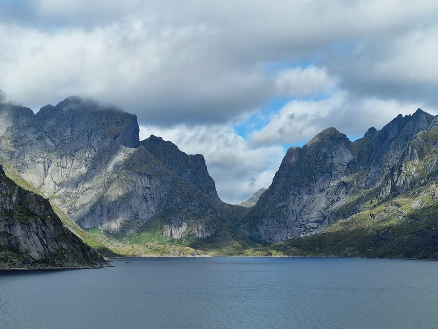 Lofoten: Reine, Hamnøy, and Skariskøya Photo Tour - Who should book this Lofoten photo tour?