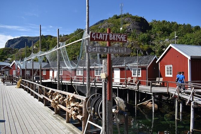Lofoten VIP PRIVATE tour from Svolvaer - Reinehalsen and the road’s final village